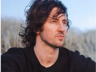 Dean Lewis