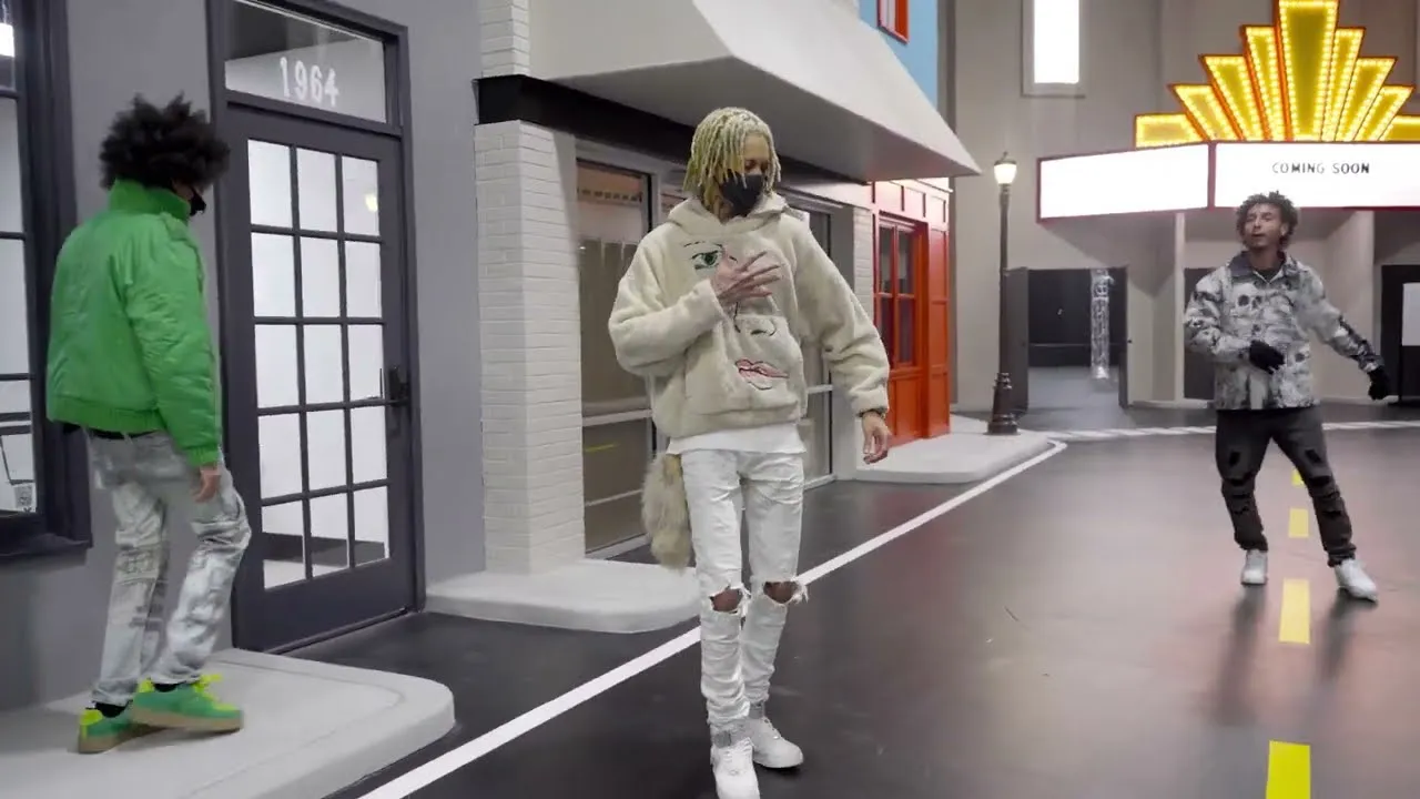 Ayo Sheck Wes A Romantic ft. Teo Mp3 Download