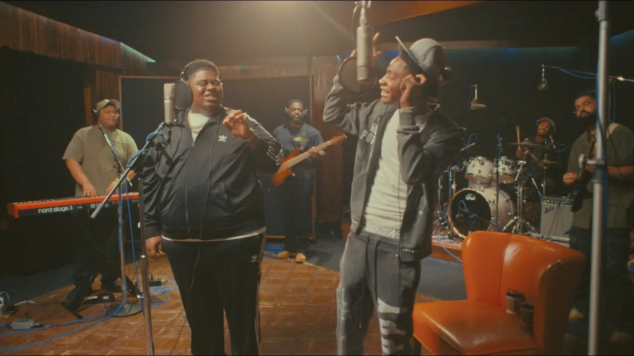 EJ Jones  EJ Jones & @bigxthaplug   Gas Station Remix (Official Live Performance) Mp3 Download