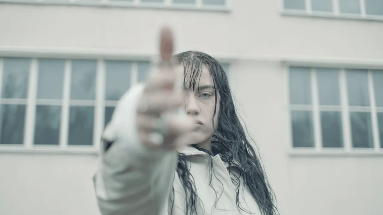 Claudia Valentina GIRLY THINGS Mp3 Download