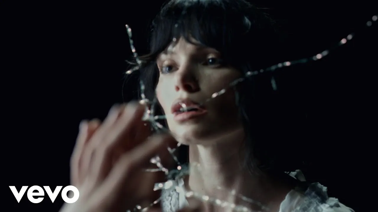 The Chainsmokers Echo ft. Oaks Mp3 Download